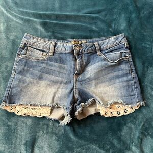 Arizona Jean Company Light Wash Lace Trim Jean Shorts